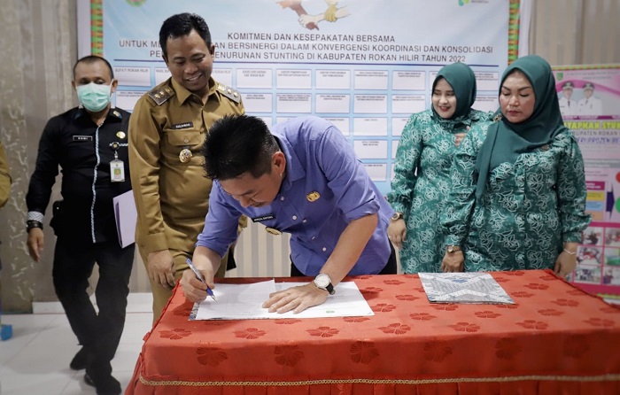 Bupati Rohil Tandatangani Deklarasi Aksi Percepatan Penurunan Stunting